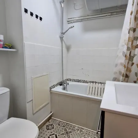 Le Liberty - A 2 Pas De La Et Du Port - Parking - Clim Apartment *